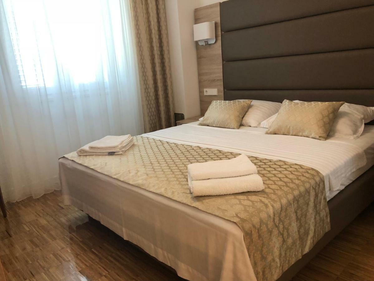 מאנדרה Luxury Apartments White Villa Violeta מראה חיצוני תמונה
