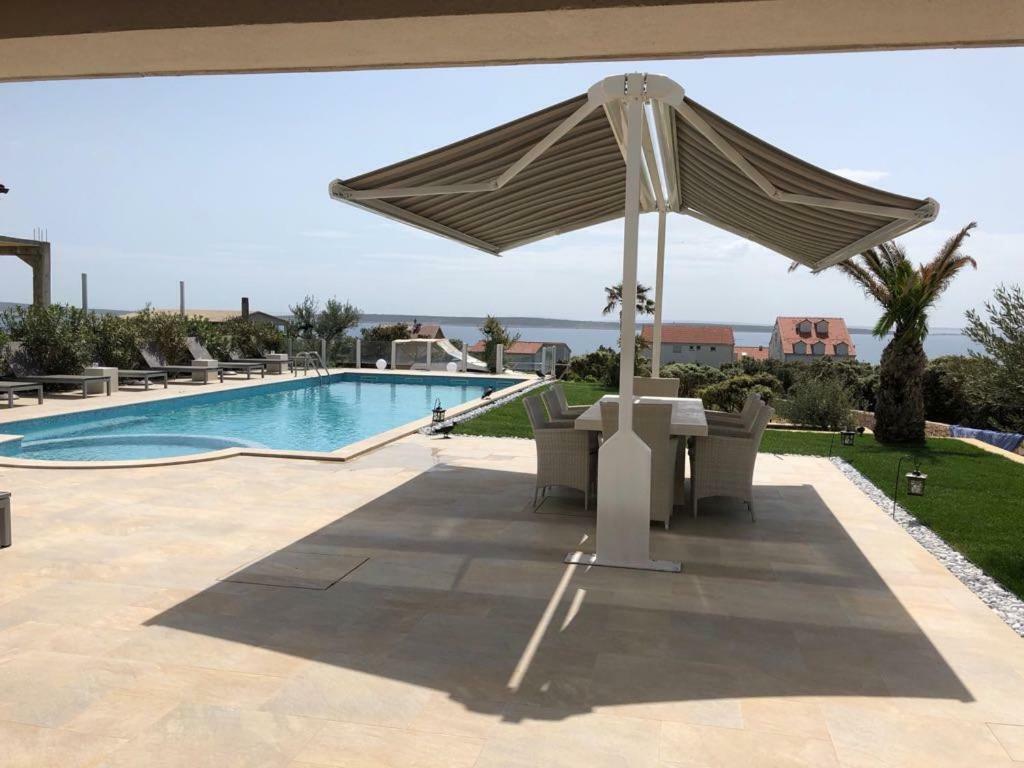 מאנדרה Luxury Apartments White Villa Violeta מראה חיצוני תמונה